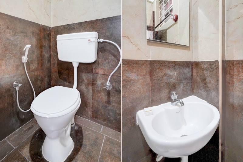Super Townhouse by OYO Marathahalli Near Sri Nagalingeshwar Swamy Temple Formerly Hotel Avenue - Super Townhouse by OYO Marathahalli Near Sri Nagalingeshwar Swamy Temple Formerly Hotel Avenue, Property No.100, Situated at Presently known as ASHWATHNAGAR, Hobli, Varthur, presently, Munnekolala, Bengaluru, Karnataka 560037, India