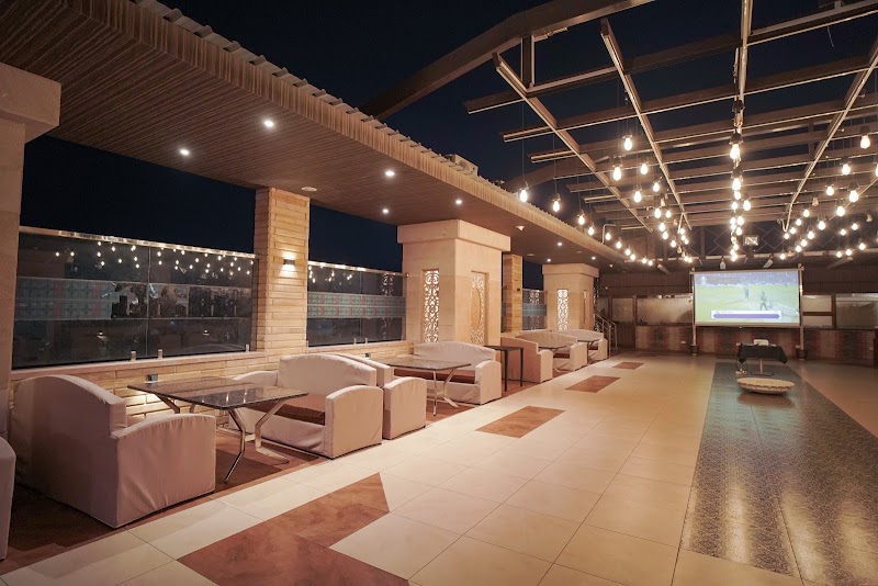Masala Martini | Bar and Rooftop - Masala Martini | Bar and Rooftop 1st Floor, Hotel President, Chopasani Rd, opp. Idbi Bank, above Hotel Presiden, Sardarpura, Jodhpur, Rajasthan 342001, India