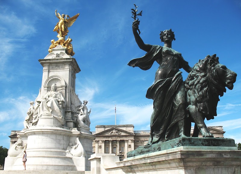 Queen Victoria Memorial - Queen Victoria Memorial London SW1A 1AA, UK