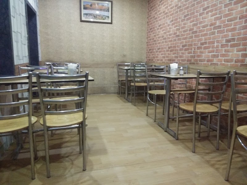 Uppal family food plaza - Uppal family food plaza, Cantonment, Bikaner, Beechhwal Rural, Rajasthan 334006, India
