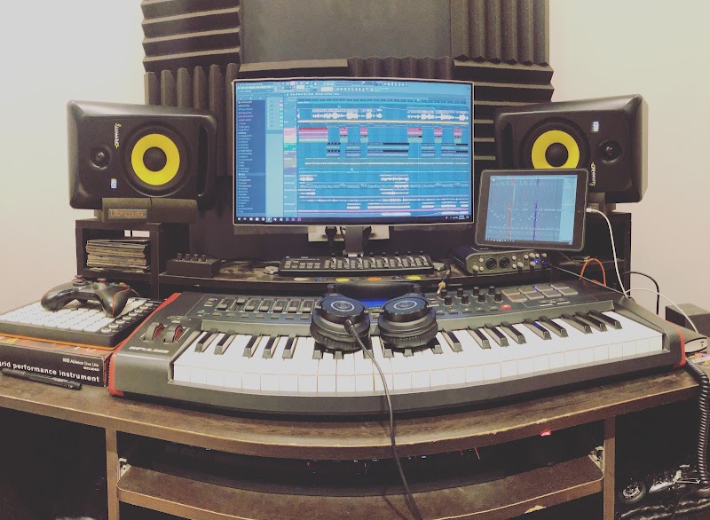 The 777 Studios - The 777 Studios, House no.268, Near Maharashtra mangalam, Shivaji Chowk Road, Street Number 1, Kelabedi, Durg, Chhattisgarh 491001, India