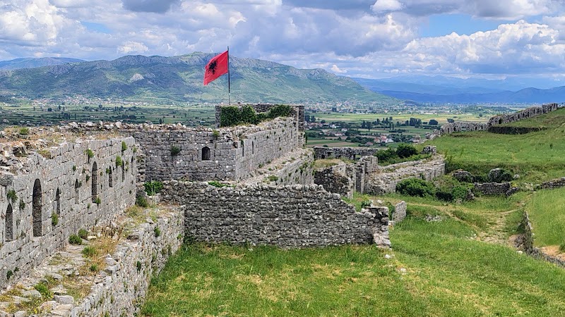 Rozafa Castle - Rozafa Castle, 2FWV+HCH, Rruga Rozafa, Shkodër, Albania