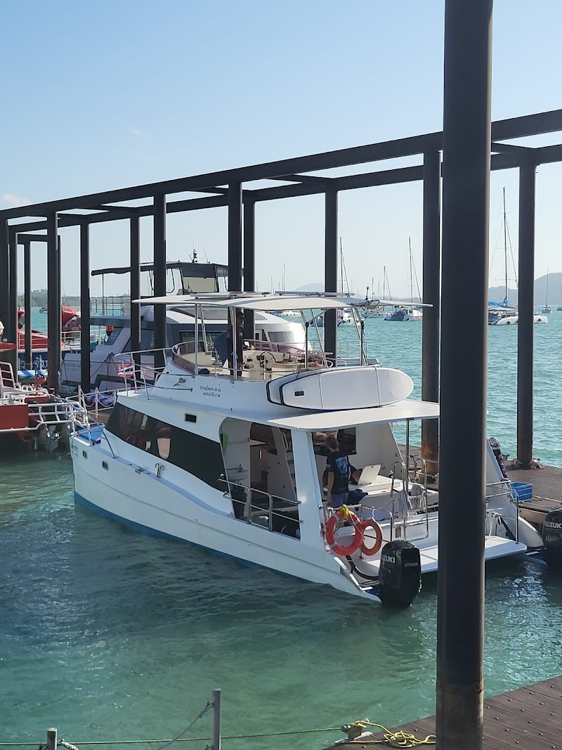 Phuket Dive Tours - Dive Center Chalong - Phuket Dive Tours - Dive Center Chalong 10, 10 Soi Ta Ied, Tambon Chalong, Phuket, Chang Wat Phuket 83130, Thailand