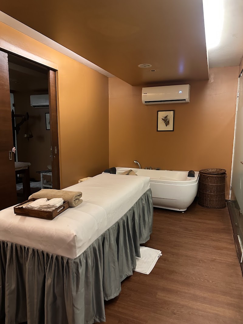 Tattva Wellness Spa - Tattva Wellness Spa Royal Orchid Beach Resort & Spa, Utorda Beach Rd, Utorda, Goa 403713, India