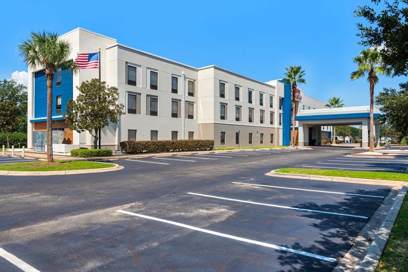 Hampton Inn & Suites Pensacola I-10 North at University Town Plaza - Hampton Inn & Suites Pensacola I-10 North at University Town Plaza 7050 Plantation Rd, Pensacola, FL 32504, USA