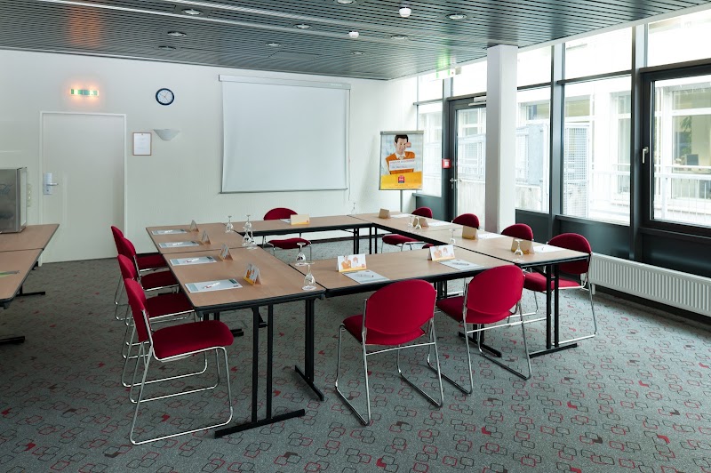 ibis Augsburg Hauptbahnhof - ibis Augsburg Hauptbahnhof, Halderstraße 25, 86150 Augsburg, Germany
