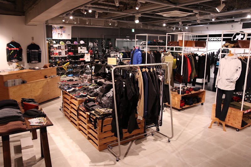 TOKYO WHEELS Osaka - TOKYO WHEELS Osaka, Japan, 〒550-0005 Osaka, Nishi Ward, Nishihonmachi, 1-chōme−2−１ ＡＸＩＳ本町ビル 1F TOKYO WHEELS 大阪店