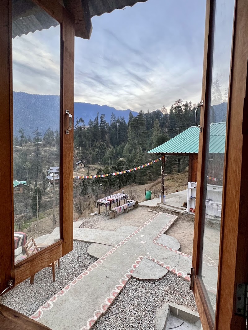 Mud Hostel & Cafe Shangarh - Mud Hostel & Cafe Shangarh Khasra no 168, P.O. Medana, Shangarh, Sainj, Shangarh, Himachal Pradesh 175134, India