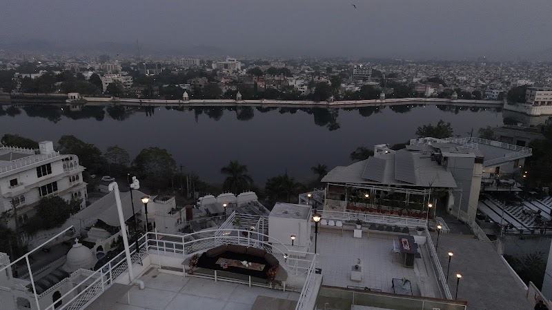 Hill Villa Signature Suites - Hill Villa Signature Suites, near Kurabar Kothi, Ambavgarh, Ambamata, Udaipur, Rajasthan 313004, India