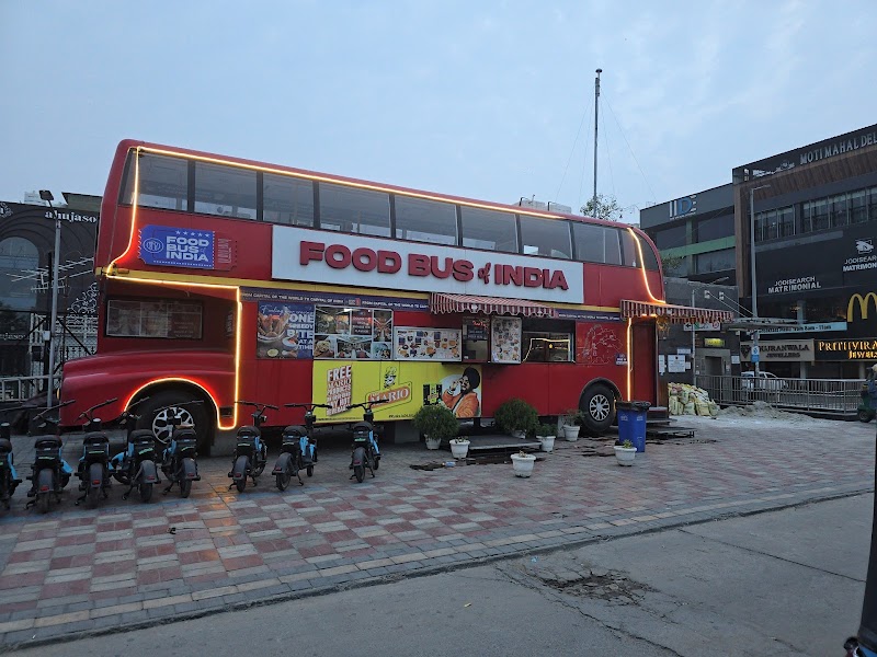 Food Bus of India - Food Bus of India Gate no 4, metro station, South Extension, 2, New Delhi, Delhi 110049, India