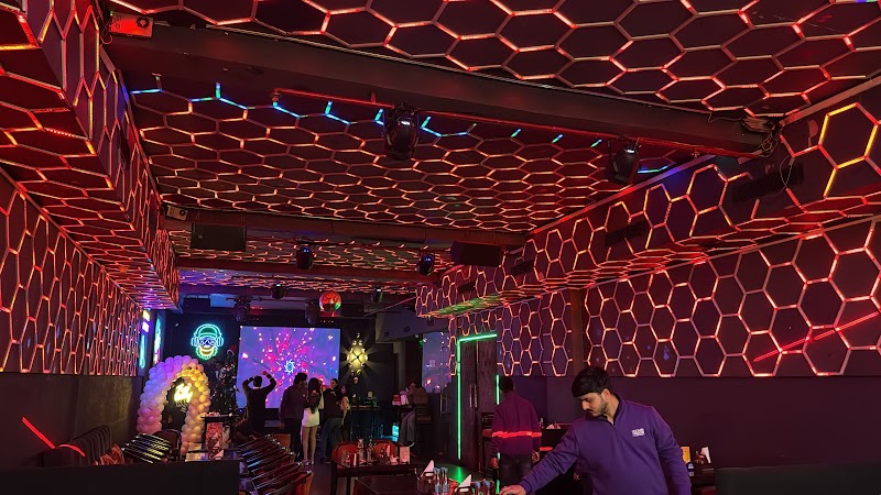 The Liquid Room - The Liquid Room 97 Acre Scheme, SCO 34, near Starbucks, Gumtala Sub Urban, D - Block, Ranjit Avenue, Amritsar, Punjab 143001, India