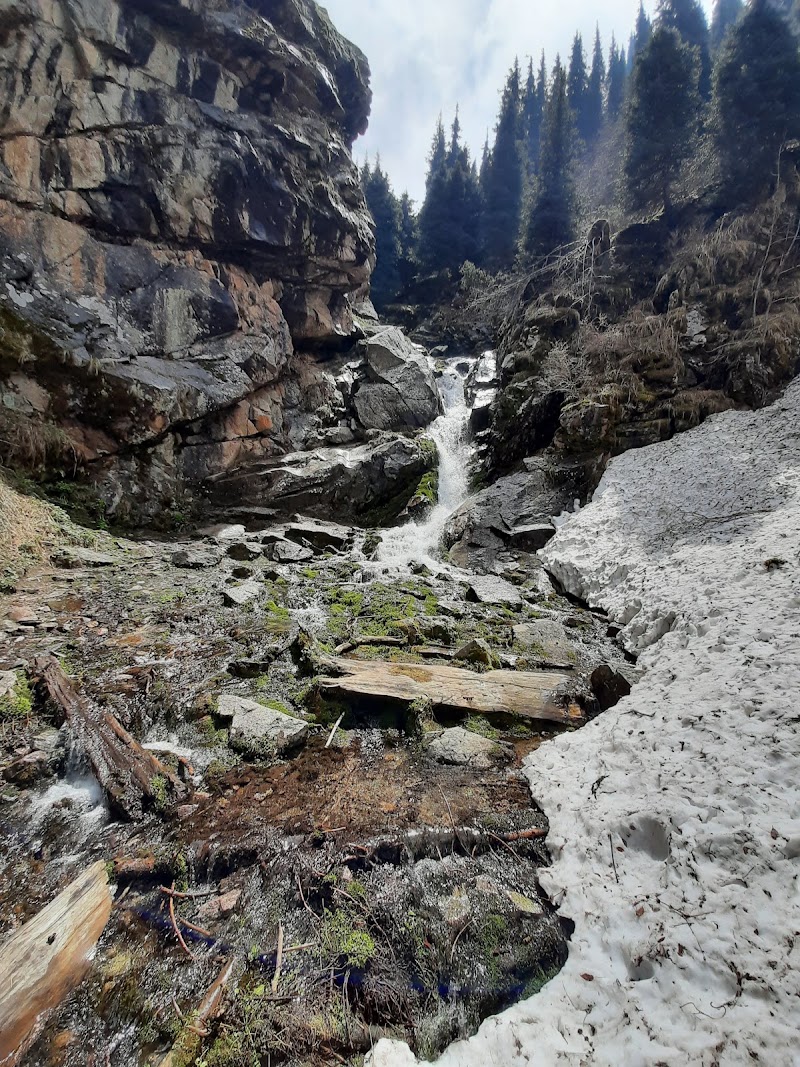 Gorelnik waterfall - Gorelnik waterfall, 43C3+FCX, Almaty, Kazakhstan