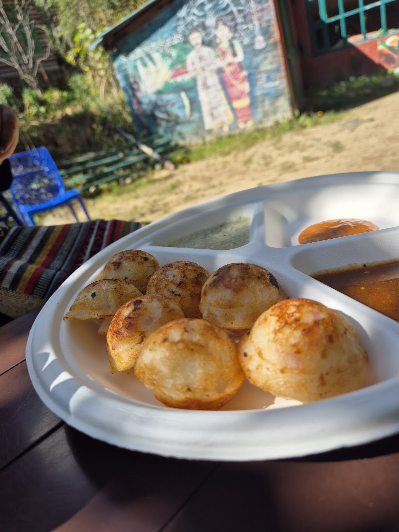 Southern Souls ® Cafe (Pure Vegetarian) - Southern Souls ® Cafe (Pure Vegetarian) Beside Government Primary School, Hadimba Temple Rd / DPS Road, Near, Hadimba Temple, Siyal, Manali, Himachal Pradesh 175131, India