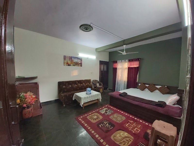 Weekend hotel - Weekend hotel FCFQ+938, Pachmarhi, Pachmarhi Cantt, Madhya Pradesh 461881, India