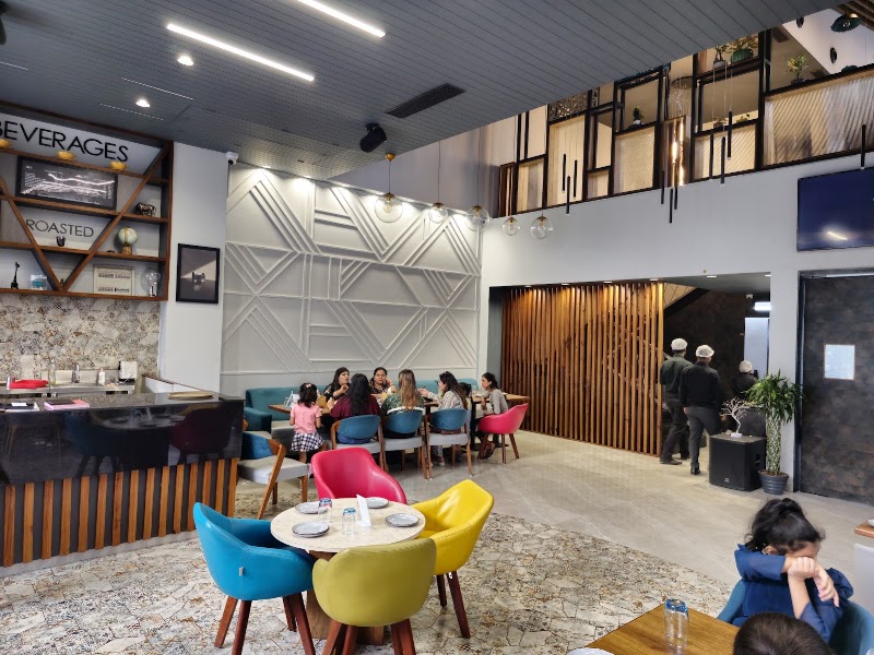 Godwit Cafe | Best Cafes in Raipur | Best Jain food in Raipur | Pure Veg restaurant