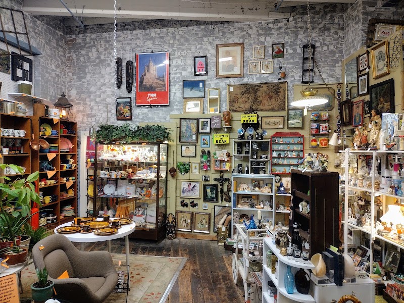 River Market Antiques - River Market Antiques, 115 W 5th St, Kansas City, MO 64105, USA