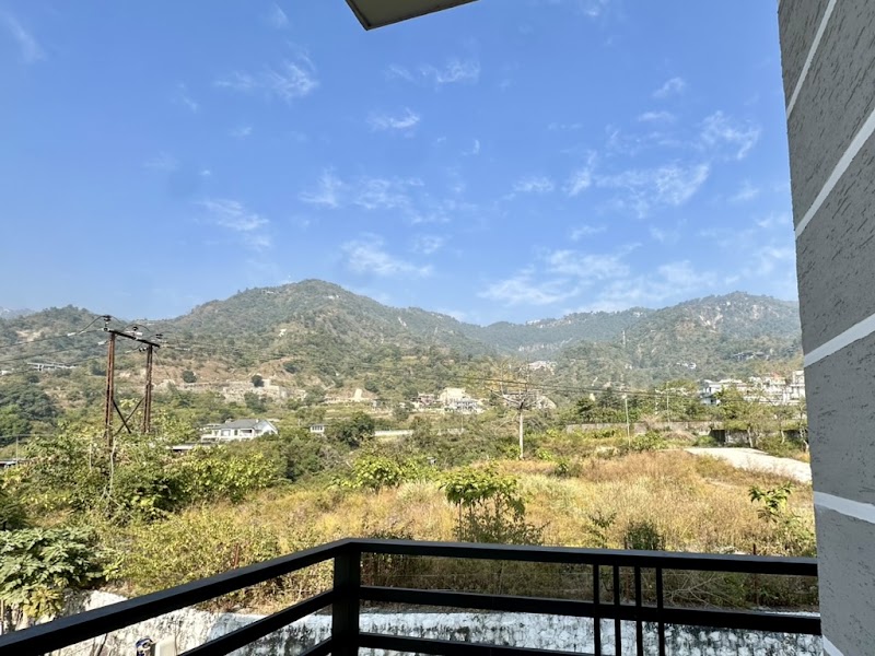 Yaari House - 8 Rooms Boutique in Dehradun - Yaari House - 8 Rooms Boutique in Dehradun, Purkul Rd, near Maa Bala Sundari Mandir, Salan Gaon, Bhagwant Pur, Dehradun, Uttarakhand 248001, India