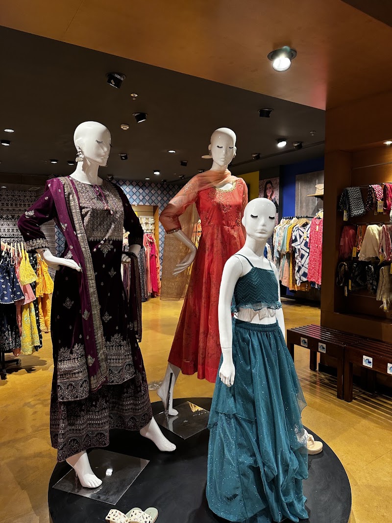 Global Desi - Ambience Mall, Gurgaon - Global Desi - Ambience Mall, Gurgaon Shop 225, Second Floor Ambience Mall, NH-8, near Toll Tax, Ambience Island, DLF Phase 3, Sector 24, Gurugram, Haryana 122010, India