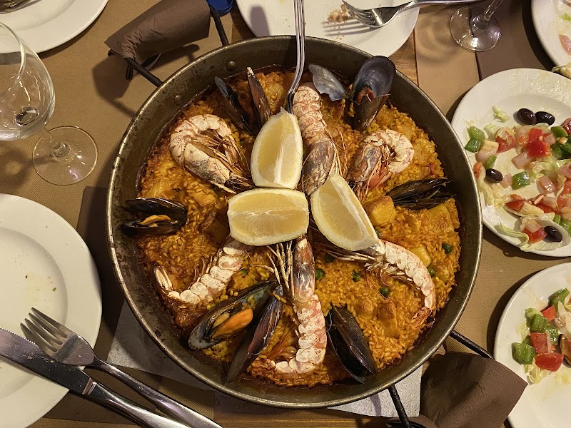 Colom Restaurant - Colom Restaurant Carrer dels Escudellers, 33, Ciutat Vella, 08002 Barcelona, Spain