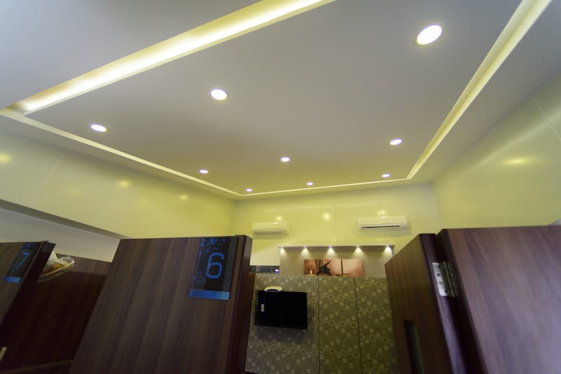 bedspace - bedspace Maidan 1st Cross Rd, opp. CLOCK TOWER, above Fathima Traders, Bhavathi, Hampankatta, Mangaluru, Karnataka 575001, India