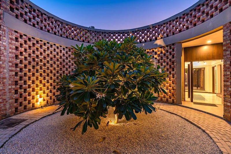 StayVista at The Brick house | Villa with Private Pool in New Delhi - StayVista at The Brick house | Villa with Private Pool in New Delhi, Nh-8, Dwarka Link Rd, D Block, Samalkha, Samalka, New Delhi, Delhi 110097, India