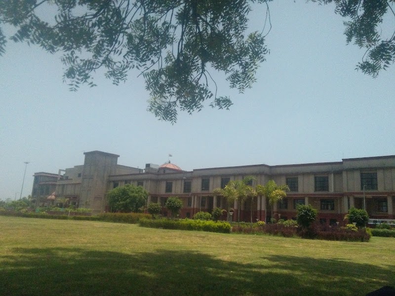 High Court Of Chhattisgarh - High Court Of Chhattisgarh, 239W+3RM, Raipur - Bilaspur Expy, Bodri, Bilaspur, Chhattisgarh 495003, India