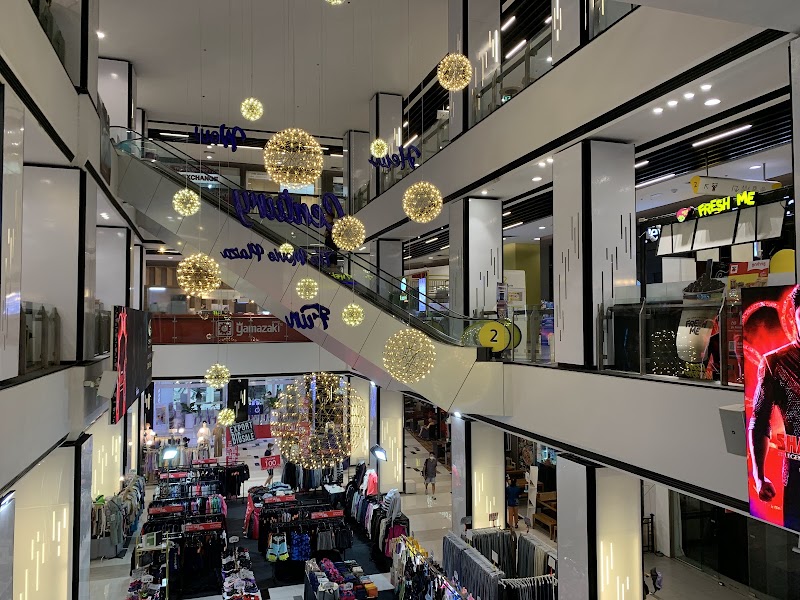 Century The Movie Plaza Sukhumvit - Century The Movie Plaza Sukhumvit 2089 Sukhumvit Rd, Khwaeng Phra Khanong Nuea, Watthana, Krung Thep Maha Nakhon 10260, Thailand