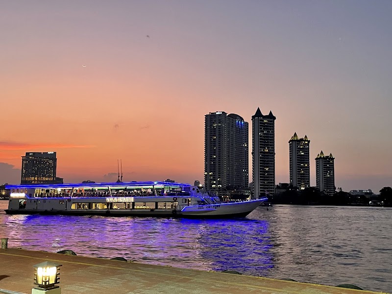 Asiatique Ferry Service to Sathon Pier - Asiatique Ferry Service to Sathon Pier, PG32+XM5, Wat Phraya Krai, Bang Kho Laem, Bangkok 10120, Thailand