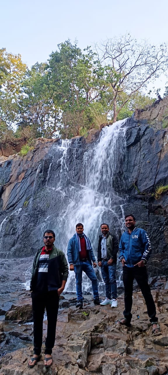 Natural Waterfall - Natural Waterfall, W325+M92, Morandhana, Malkota, Madhya Pradesh 460553, India