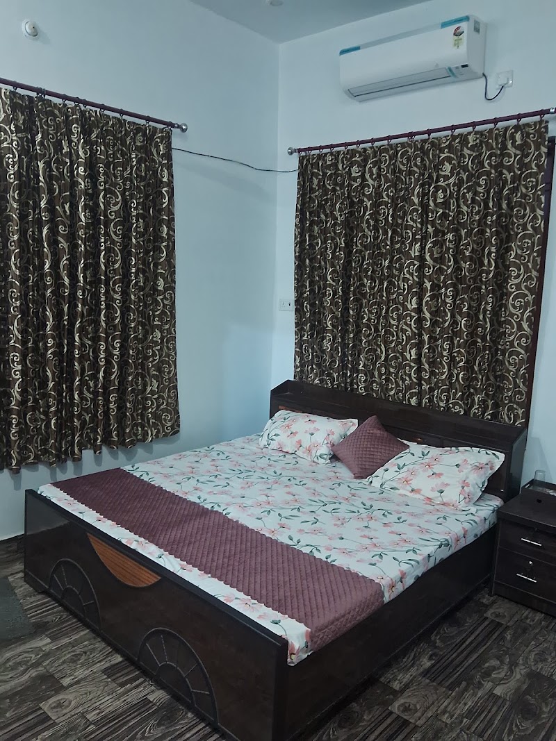 KASHI HOME STAY IN VARANASI - BEST HOME STAY IN LANKA ,VARANASI - BEST FAMILY STAY IN VARANASI. - KASHI HOME STAY IN VARANASI - BEST HOME STAY IN LANKA ,VARANASI - BEST FAMILY STAY IN VARANASI., Ganga Vihar Colony Samneghat, N1/66 P-47A, Mahesh Nagar, Nagwa Lanka, Varanasi, Uttar Pradesh 221005, India