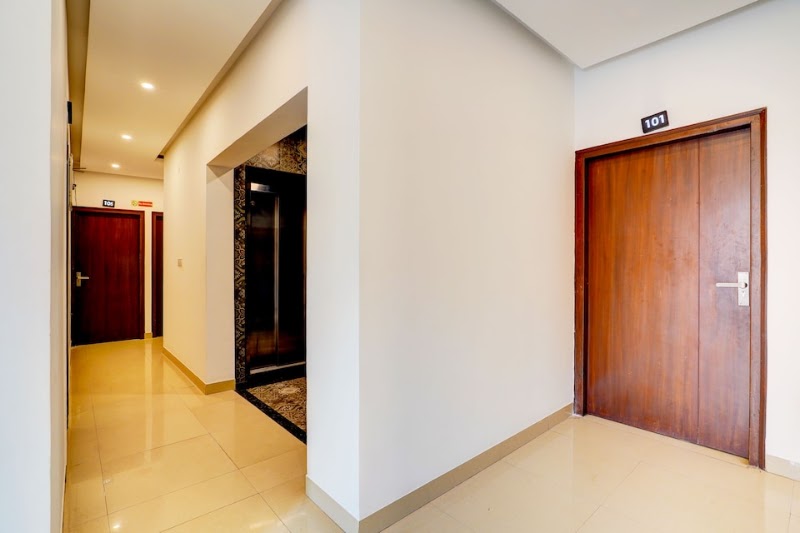 Super Townhouse by OYO Hebbal Bhadrappa Layout - Super Townhouse by OYO Hebbal Bhadrappa Layout, 1,2, Hotel, Kodigehalli Main Rd, Bhadrappa Layout, Yelahanka Zone, Bengaluru, Karnataka 560094, India