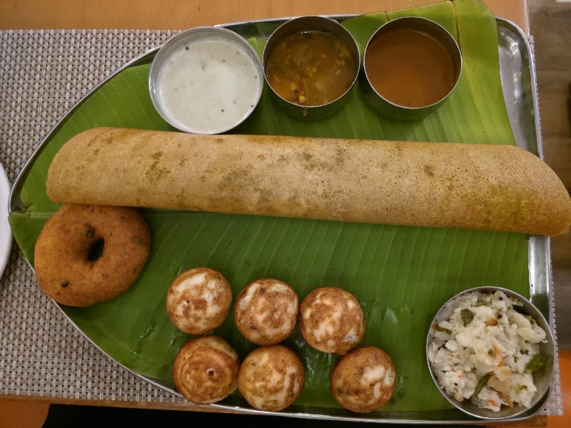 Shri Krishna Bhavan Vegetarian Restaurant - Shri Krishna Bhavan Vegetarian Restaurant Shamma Building - 318 8C St - Al Karama - Dubai - United Arab Emirates