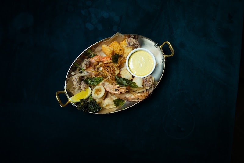 The Groove House by Hitchki – Speakeasy | Music & Mixology | Bollywood Lounge & Bar - The Groove House by Hitchki – Speakeasy | Music & Mixology | Bollywood Lounge & Bar InterContinental Hotel - Marsa Dubai - Dubai Marina - Dubai - United Arab Emirates