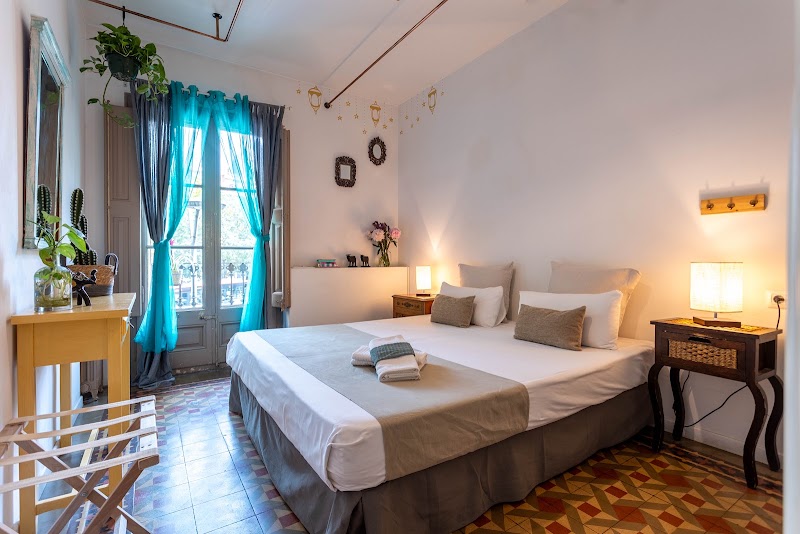 Primavera Hostel - Primavera Hostel, Carrer de Mallorca, 330, entresuelo 2ª, Eixample, 08037 Barcelona, Spain