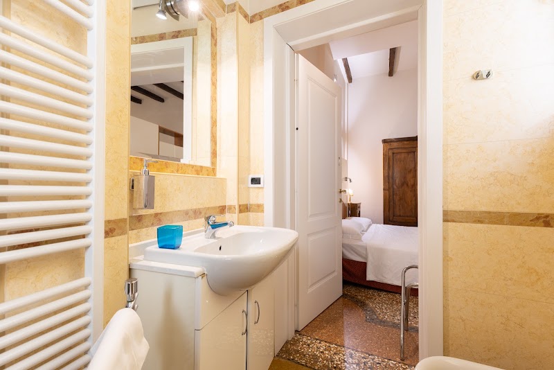 Santo Stefano Apartments - BolognaRooms - Santo Stefano Apartments - BolognaRooms, Via Santo Stefano, 88, 40125 Bologna BO, Italy