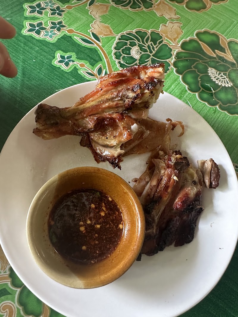 isaan food (Zap Kua Kao)