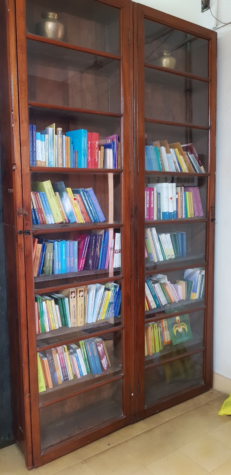 TPH - Theosophical Publishing House - TPH - Theosophical Publishing House, The Theosophical Publishing House, Besant Gardens, 2748+WG7, Besant Ave Rd, Sai Ram Colony, Adyar, Chennai, Tamil Nadu 600020, India