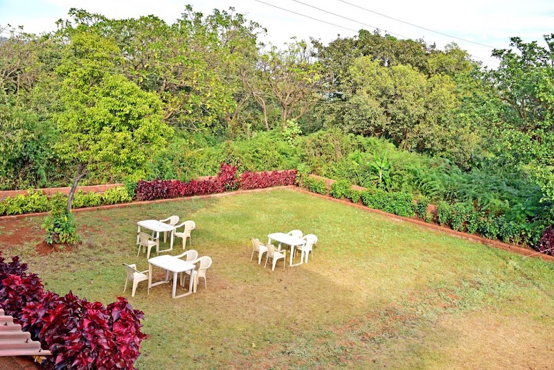 DV INNS- Rudrashree VILLA- Besides Valley View & Strawberry Farms - DV INNS- Rudrashree VILLA- Besides Valley View & Strawberry Farms, Kas - Mahabaleshwar Rd, Near Dwarkadhish Resort, Mahabaleshwar, Rengadiwadi, Maharashtra 412806, India