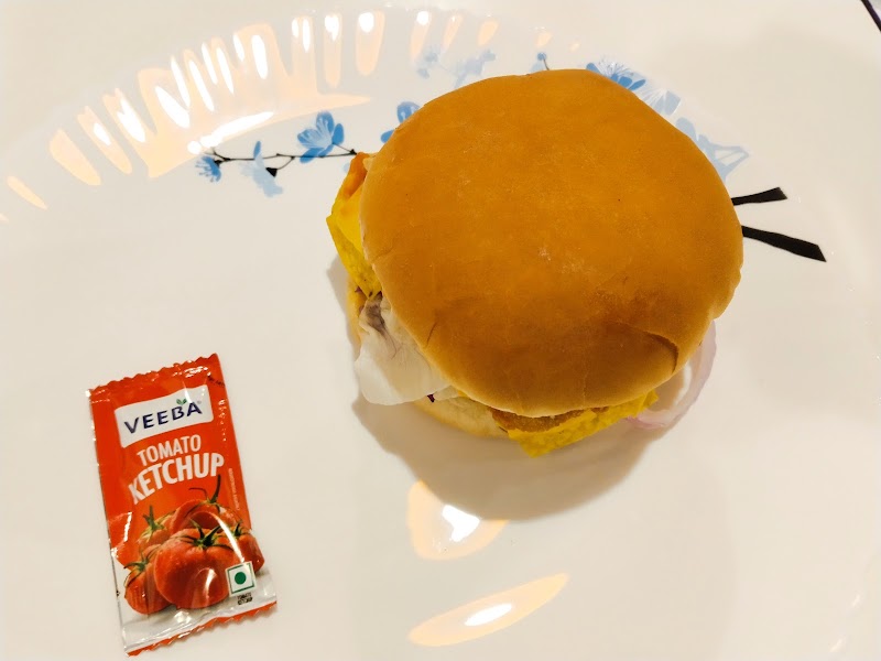 Wendy's Gaur City - Wendy's Gaur City 4th floor Level, Gaur City mall, Food Court, 12A, Greater Noida W Rd, Gaur City 1, Sector 4, Ghaziabad, Uttar Pradesh 201318, India