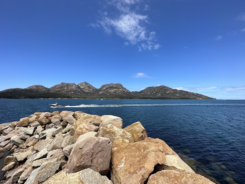 Coles Bay Lookout - Coles Bay Lookout, Coles Bay TAS 7215, Australia