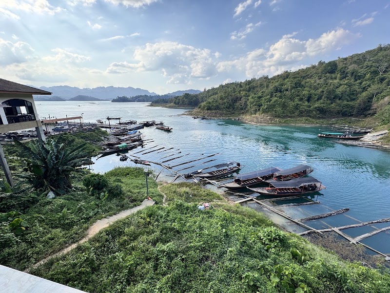Ratchaprapha Marina - Ratchaprapha Marina, XRGC+W5R เขื่อนรัชชประภา, Unnamed Rd Tambon Khao Wong, Amphoe Ban Ta Khun, Chang Wat Surat Thani 84230, Thailand