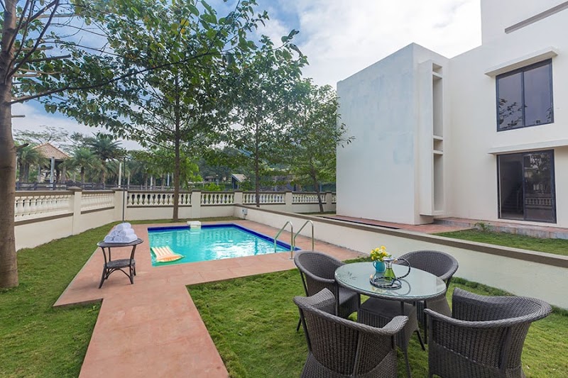 StayVista at Greenwoods Seven Villa | Private Villa with Pool in Lonavala - StayVista at Greenwoods Seven Villa | Private Villa with Pool in Lonavala Villa No. 7, Greenwoods Sadar layout, Old Khandala Rd, St.Stanislaus Villa, Khandala, Lonavala, Maharashtra 410302, India