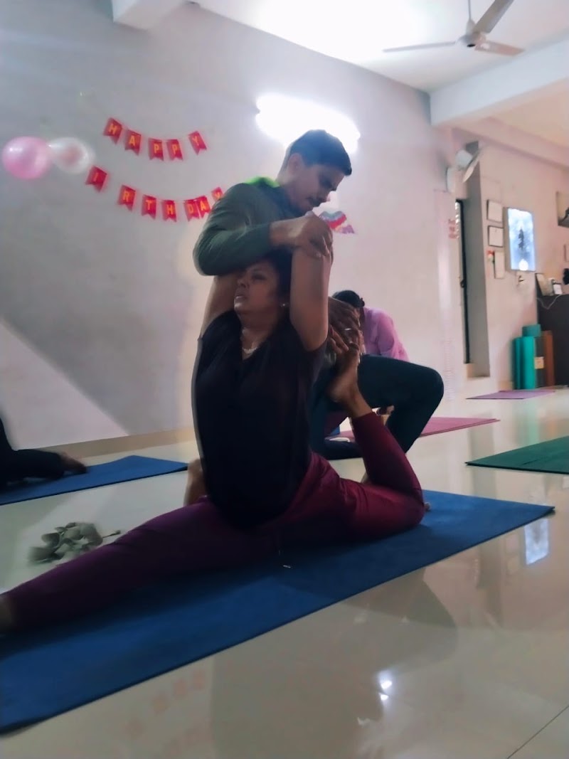 MAHADEVAM YOGA STUDIO - MAHADEVAM YOGA STUDIO E-251 1st floor, S.t, Lawrence school, DILSHAD GARDEN, Block F, Dilshad Garden, Delhi, 110095, India