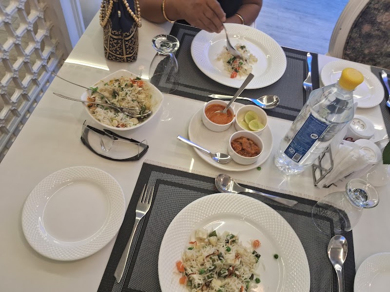 Alpine Veg Restaurant (Fine Dine) - Alpine Veg Restaurant (Fine Dine) 35G4+P3H, Telephone Exchange Rd, Telipara, Chhattisgarh 495001, India