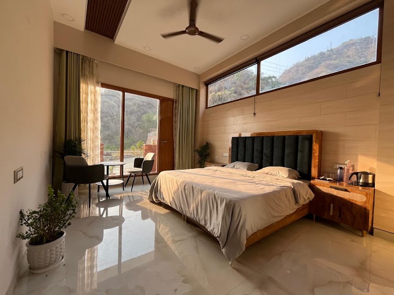 The Sage Villa - Luxury Homestay At Mussoorie Foothills, Dehradun