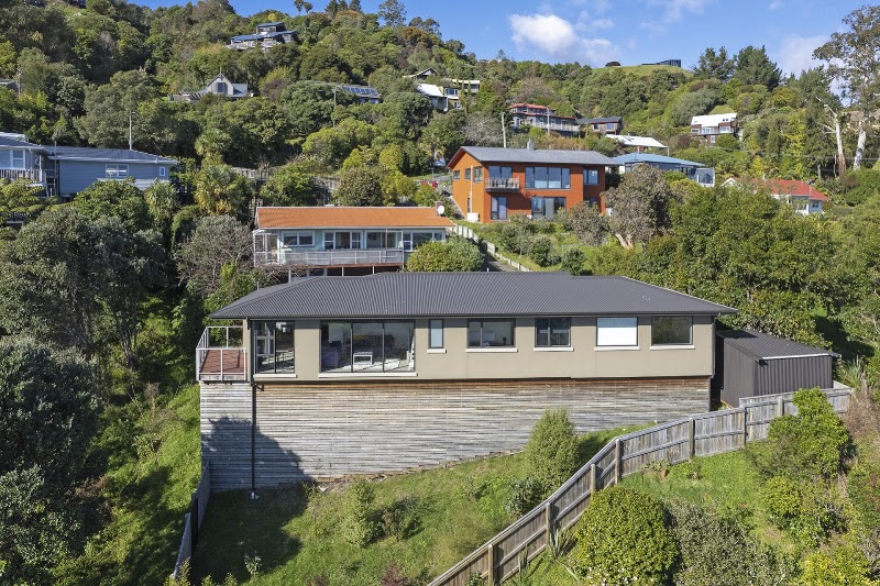 Blue Water Views - Nelson Holiday Home