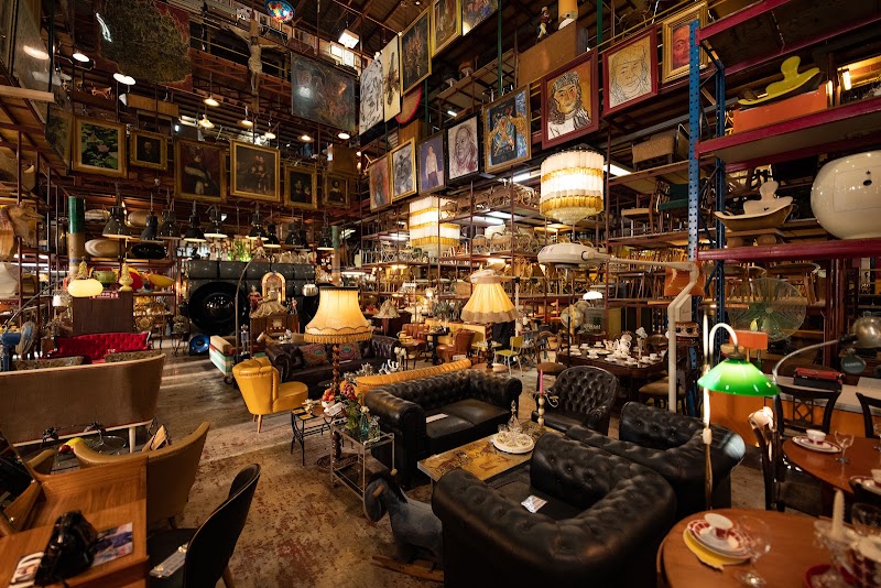 PAPAYA Studio Thailand's Largest Antique vintage store - PAPAYA Studio Thailand's Largest Antique vintage store, 405, 1 Sukhaphiban 5 Alley, Khwaeng Tha Raeng, Khet Bang Khen, Krung Thep Maha Nakhon 10220, Thailand