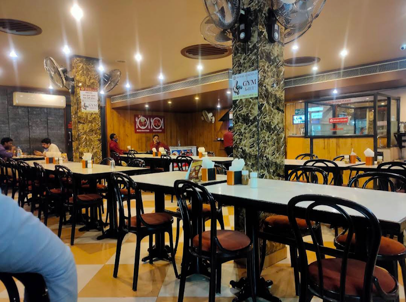 Royal Firdous Restaurant Since 1979(Aerodrome circle) - Royal Firdous Restaurant Since 1979(Aerodrome circle) Shop no. 10, DCM road, opp. Aakash mall, Aerodrome Cir, Dhanmandi, Kota, Rajasthan 324005, India