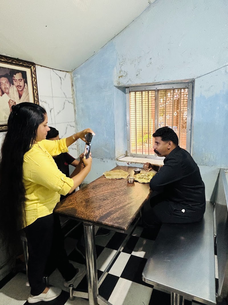 Original Hanumanthu Devi Mess Since 1930 - Original Hanumanthu Devi Mess Since 1930, 1777/1, Mission Hospital Rd, Mandi Mohalla, Mysuru, Karnataka 570021, India