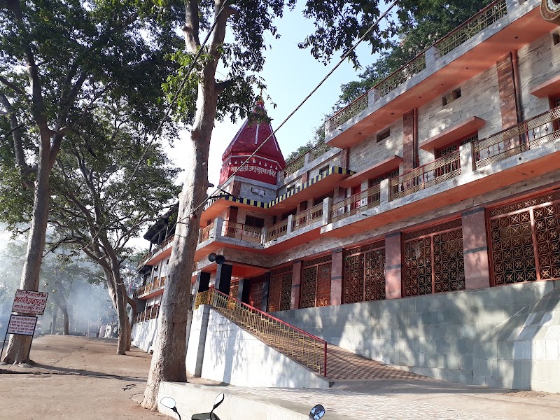 Sri Paramhansa Ashram, Chitrakoot - Sri Paramhansa Ashram, Chitrakoot, 3VC9+W86, Sati Anusuiya, Madhya Pradesh 210202, India